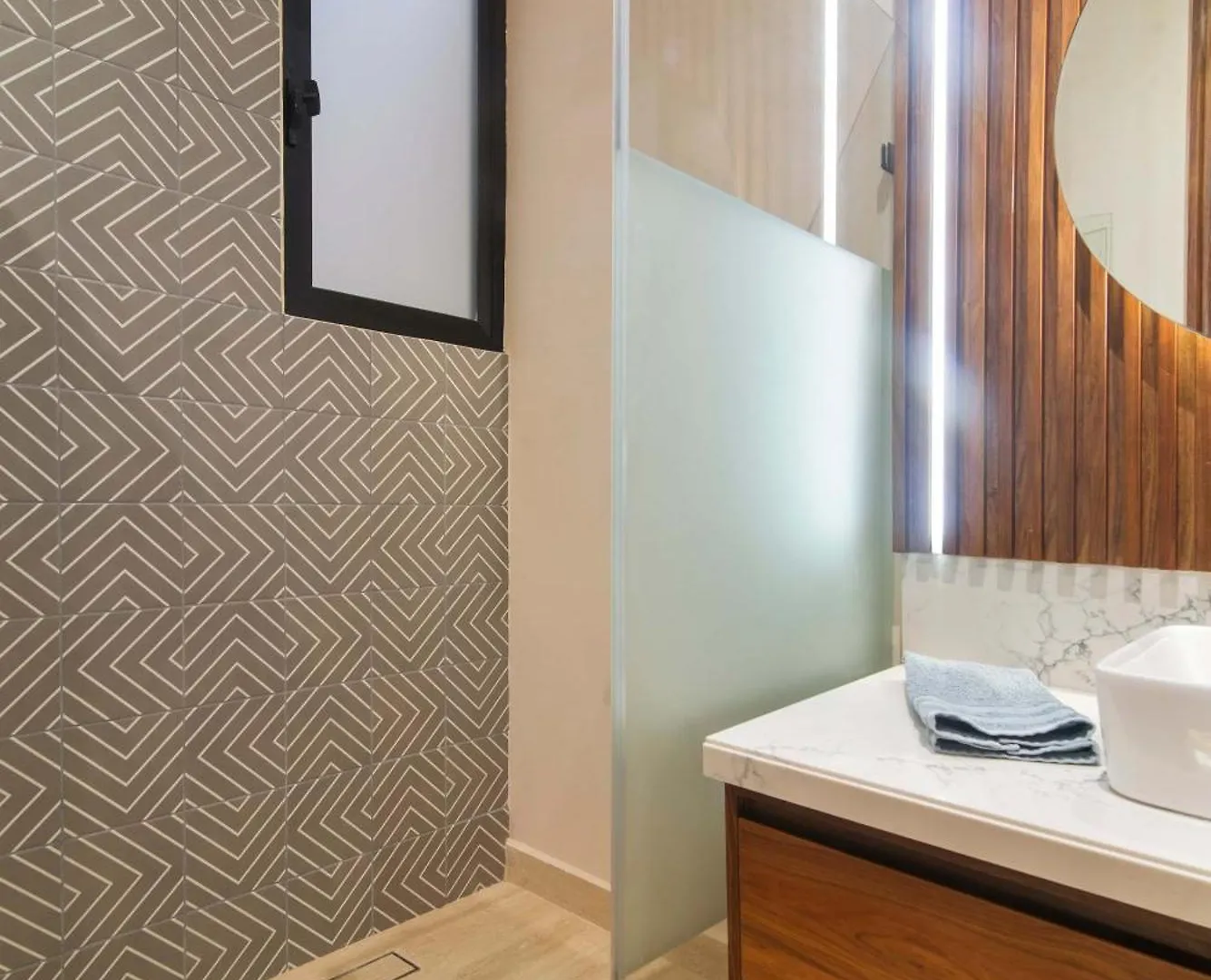Stunning 2Br With Plunge Pool - Rooftop Sea Views Playa del Carmen Apartment