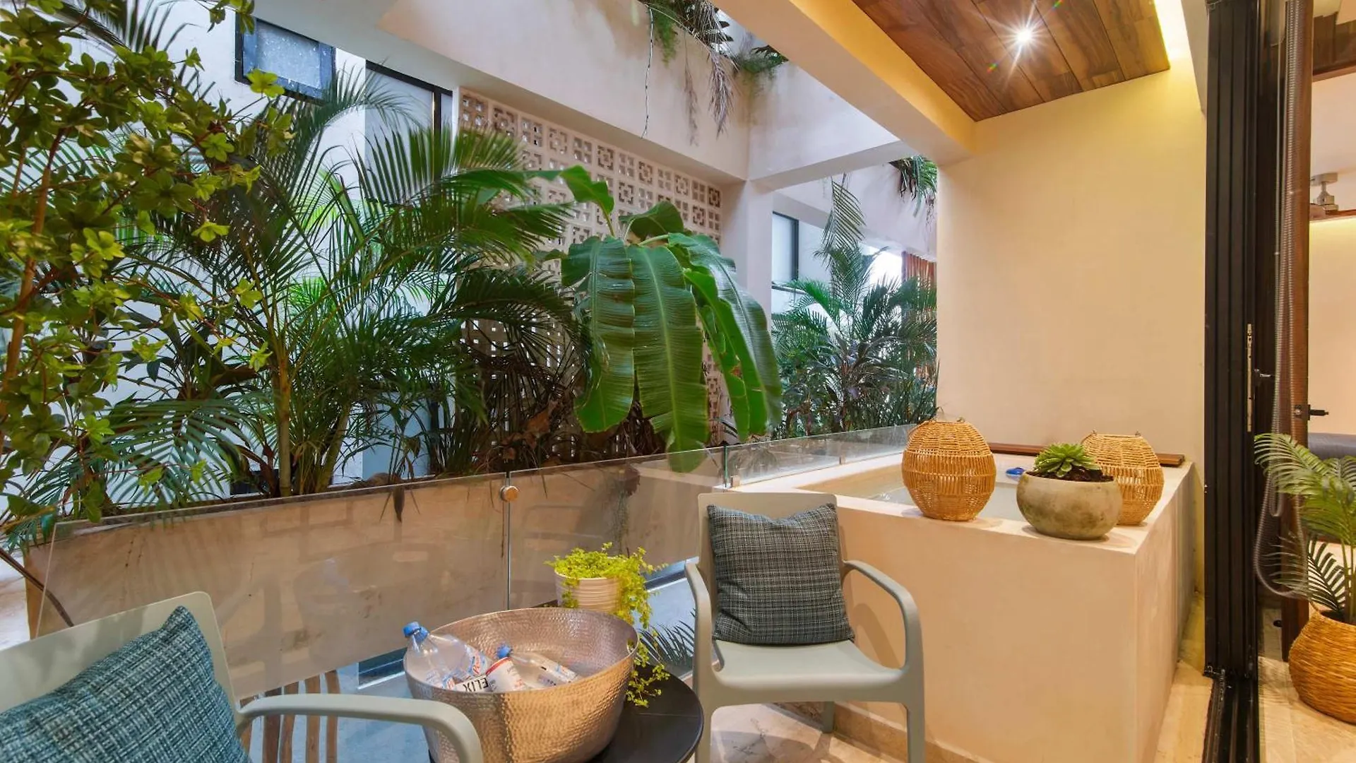 Apartment Stunning 2Br With Plunge Pool - Rooftop Sea Views Playa del Carmen