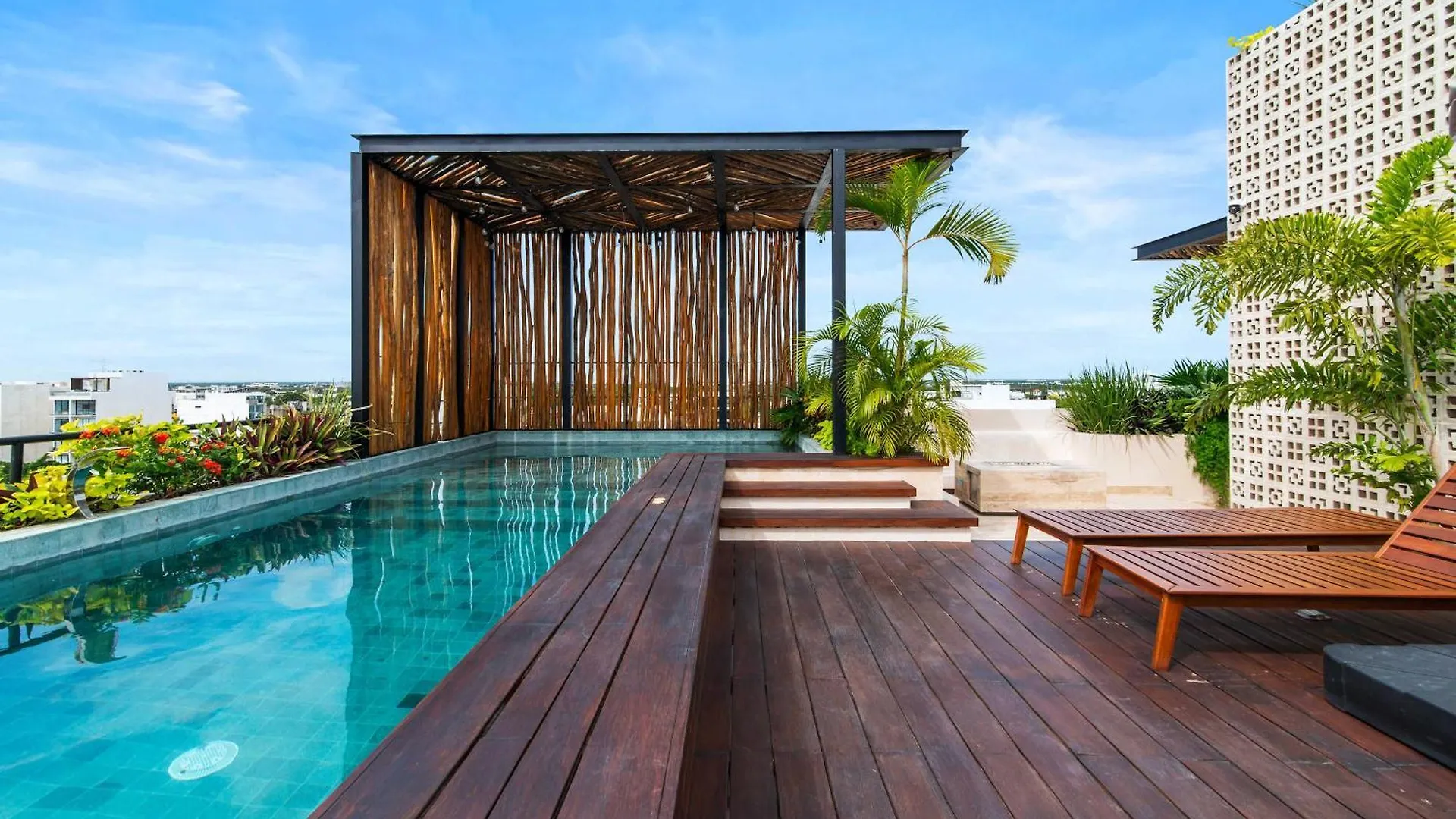 Stunning 2Br With Plunge Pool - Rooftop Sea Views Playa del Carmen Apartment